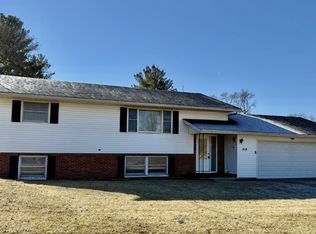 414 E Main St, Toulon, IL 61483