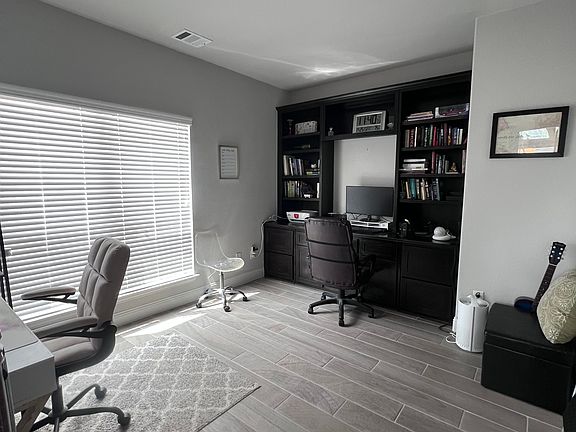 4th image of 9832 El Colina Dr