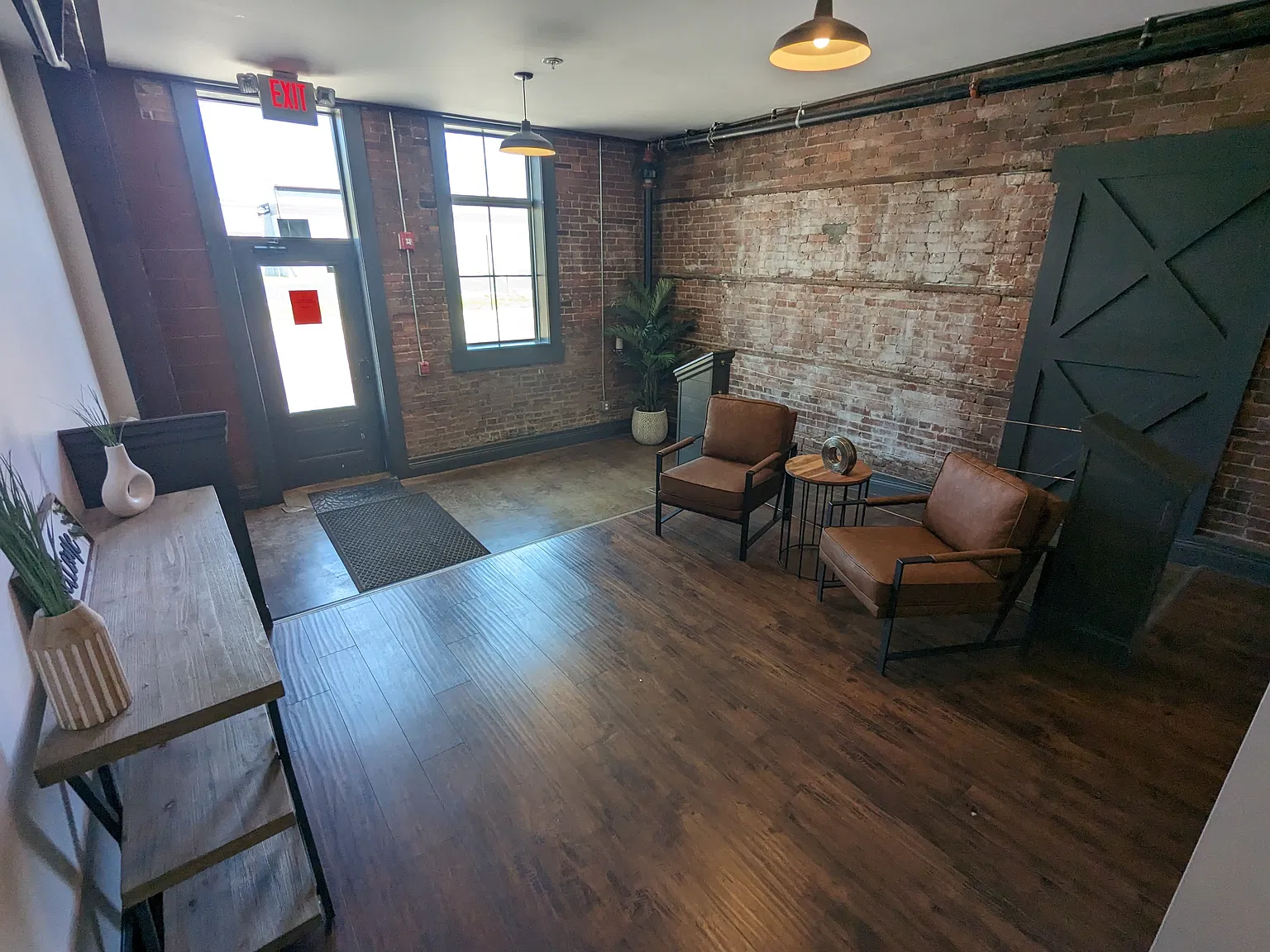 126 W A St — Photo 3