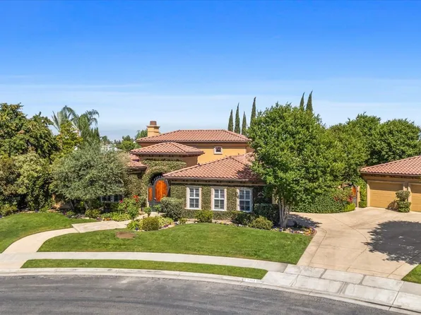 1302 Broxbourne Dr, Bakersfield, CA 93312