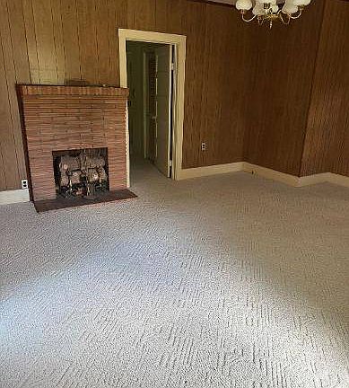 2nd image of 427 W Morton St