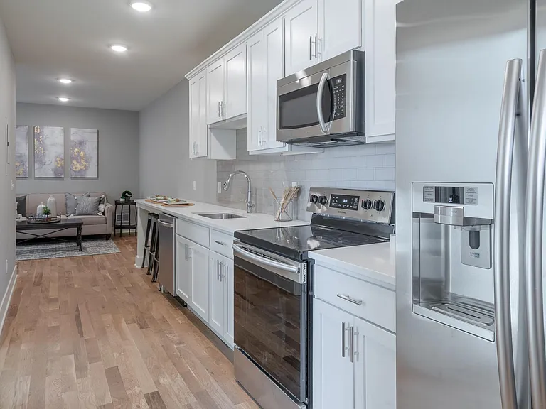 612 4th St NW #2 — Photo 3