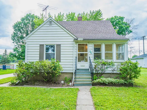 207 N Wilson Blvd, Mount Clemens, MI 48043
