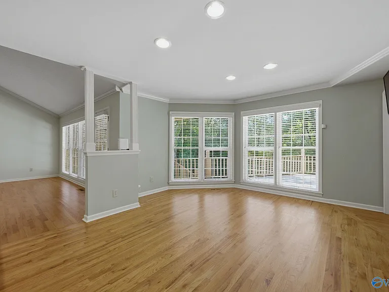 815 Baylor Dr SE — Photo 13