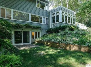 24 E Gate Rd, Wainscott, NY 11975