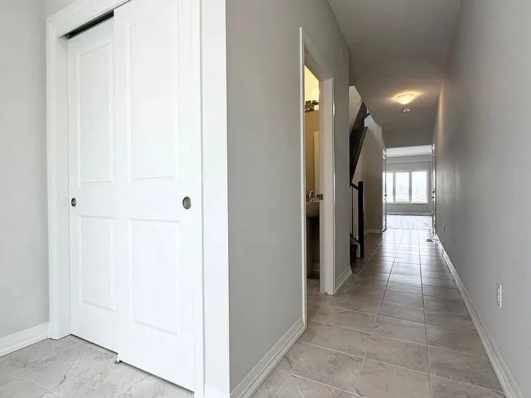 74 Acacia Rd — Photo 2
