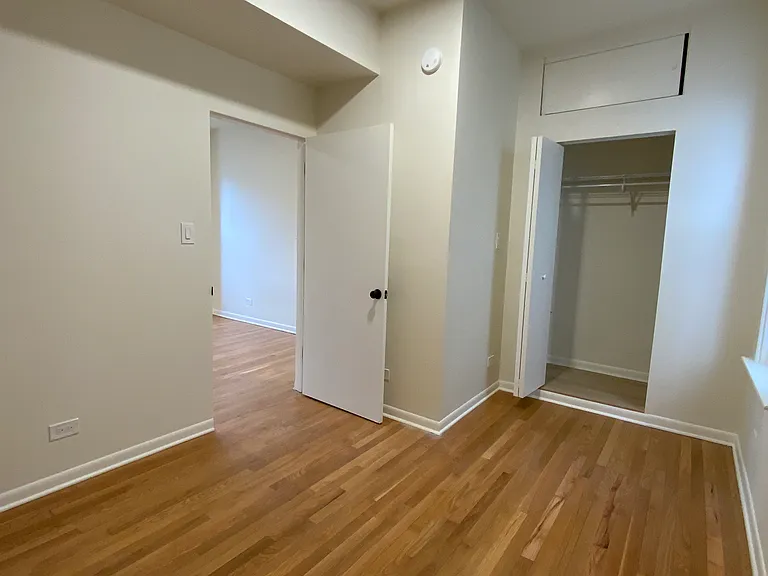 2528 N California Ave #2 — Photo 6