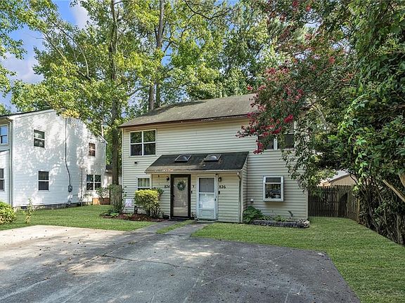 3rd image of 824 12th St