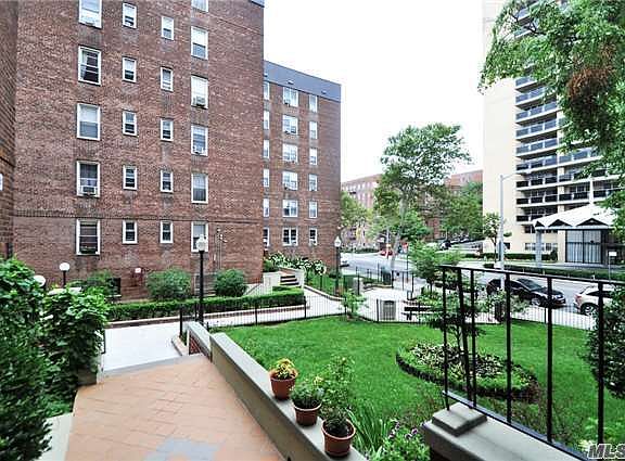 3rd image of 6638 Yellowstone Blvd #4F
