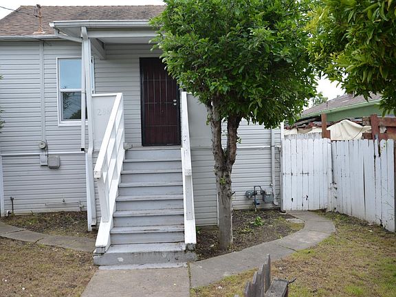2nd image of 2880 Gaynor Avenue