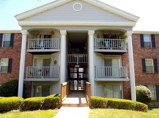 7410 Triwoods Dr APT D, Saint Louis, MO 63119