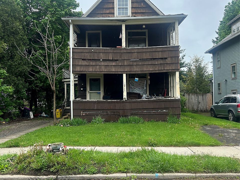 1st image of 11 Carhart Ave