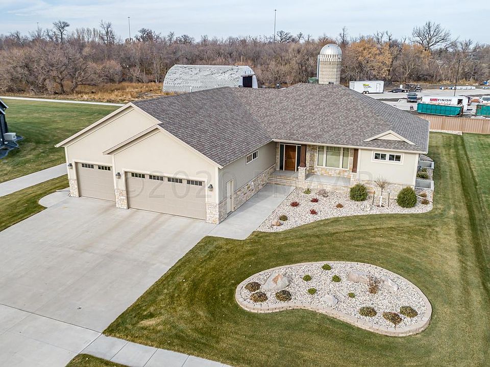 2320 Rivers Bend Dr E, West Fargo, ND 58078 Zillow