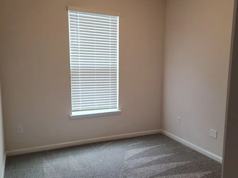 95295 College Pkwy — Photo 3