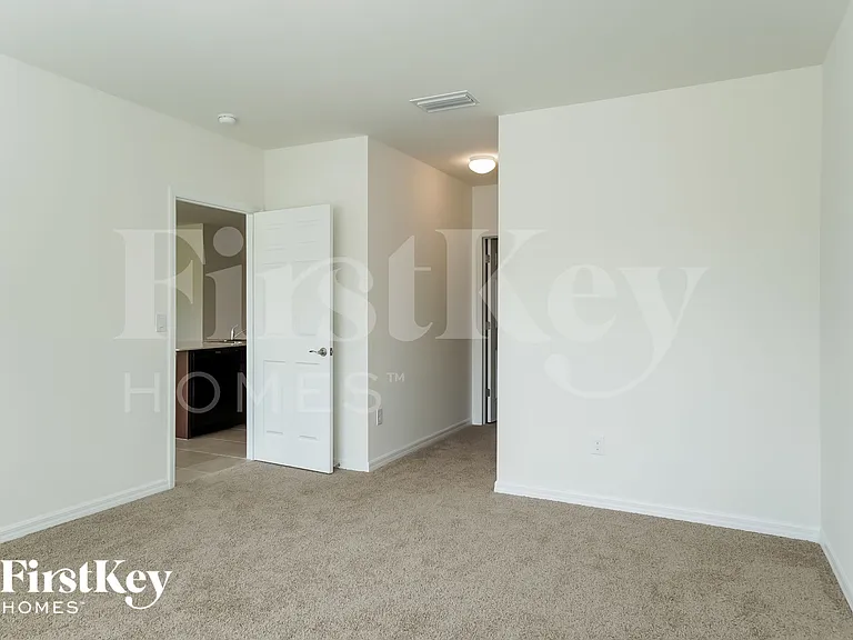 1622 SW 27th St — Photo 10