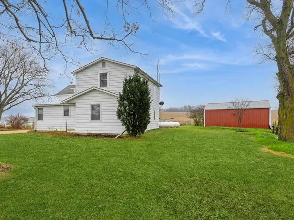 18731 63rd St, Maquoketa, IA 52060