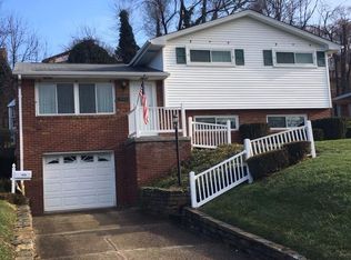 916 Lindenwood Dr, Pittsburgh, PA 15234