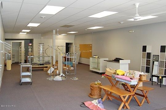 2nd image of 403 N Lincoln Ave