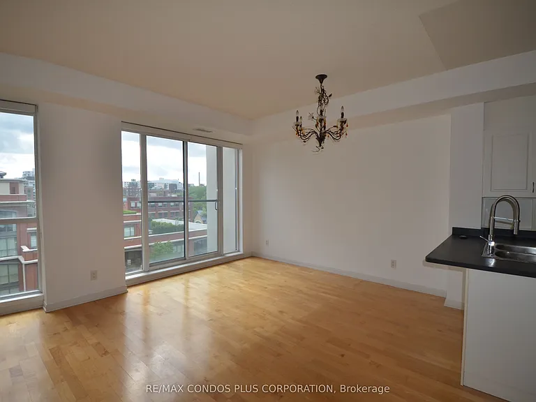 18 Beverley St #801 — Photo 5