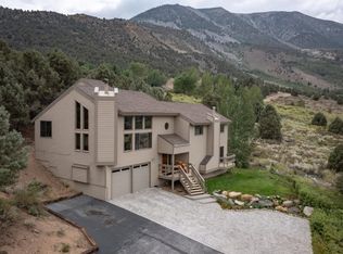 520 Aspen Springs Ranch Rd, Crowley Lake, CA 93546