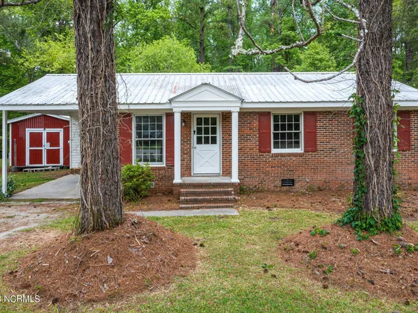 3743 Nc 304 Highway, Bayboro, NC 28515