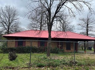 206 Mabelle St, Indianola, MS 38751