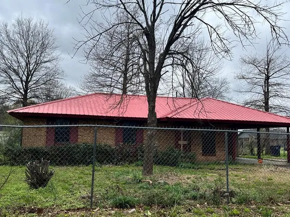 206 Mabelle St, Indianola, MS 38751