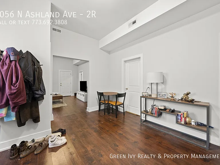 1056 N Ashland Ave #2R — Photo 5