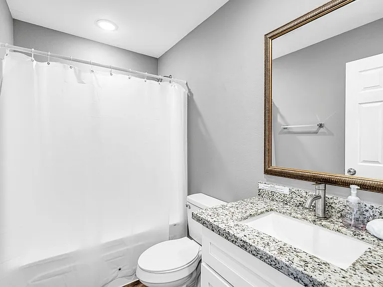 109 E Orchard Loop — Photo 23