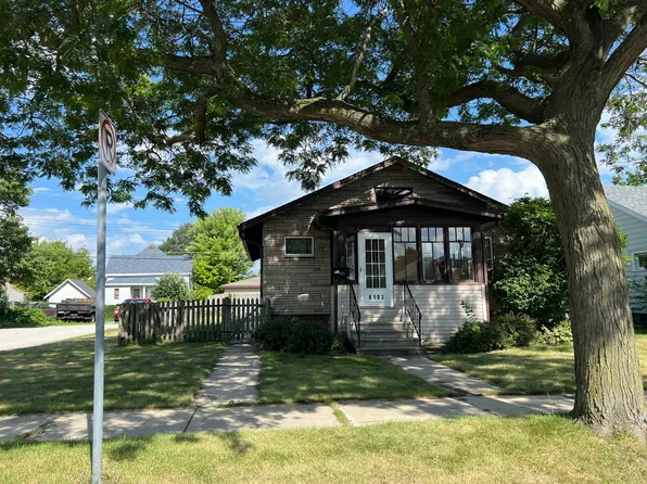 6103 33rd Ave, Kenosha, WI 53142