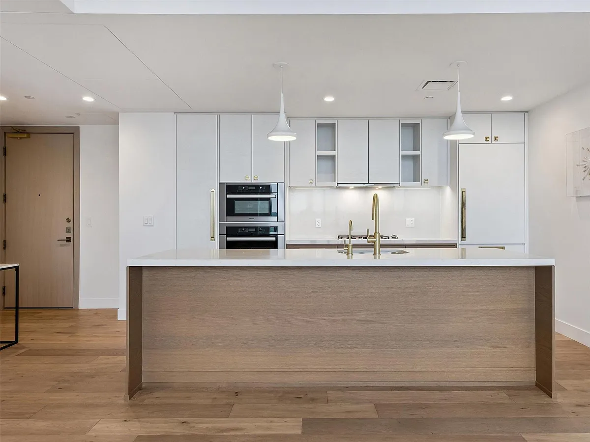 Building Photo - 70 Rainey St #2201