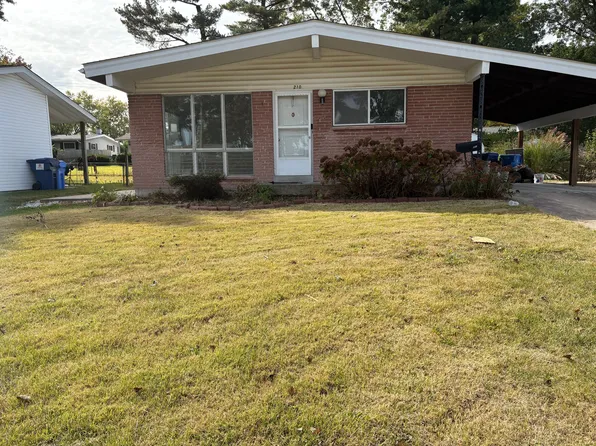 210 Francisca Dr, Florissant, MO 63031