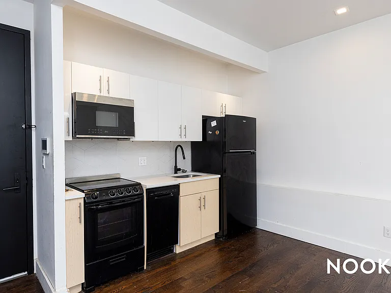 794 Rogers Ave #4D — Photo 9