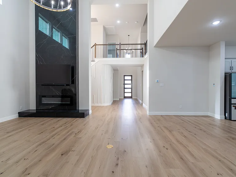 14421 McClint St — Photo 5