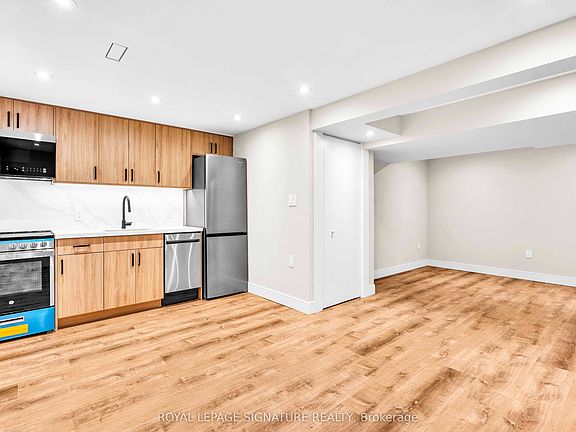 2nd image of 986 Srigley St #3