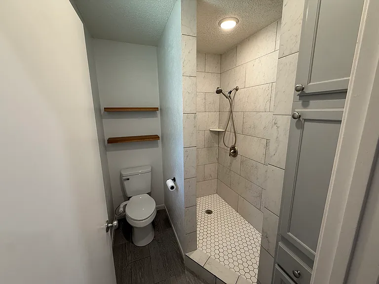 2704 Mintwood Pl — Photo 9