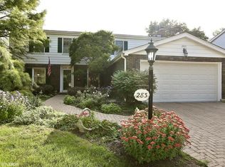 283 Stonegate Rd, Clarendon Hills, IL 60514