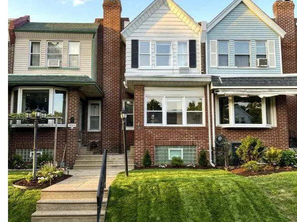 3439 Friendship St, Philadelphia, PA 19149
