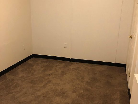 4th image of 14 E Lancaster Ave #1