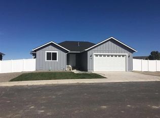 1667 Opal Dr, Elko, NV 89801