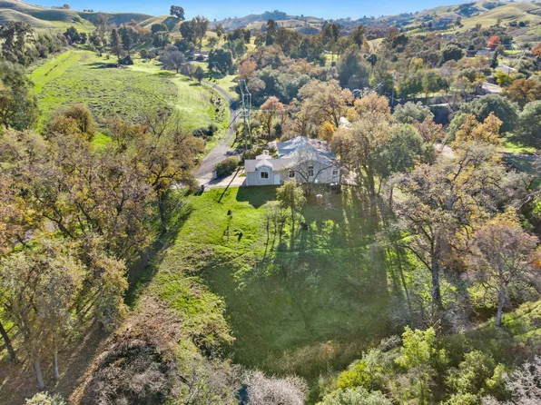 4005 Cantelow Road, Vacaville, CA 95688