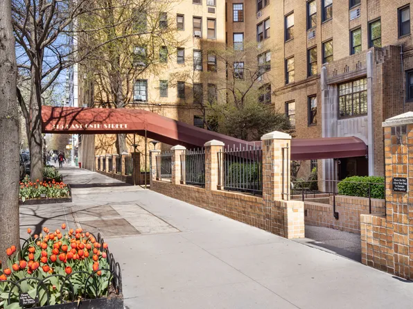 315 East 68th Street 15J image 14 of 14