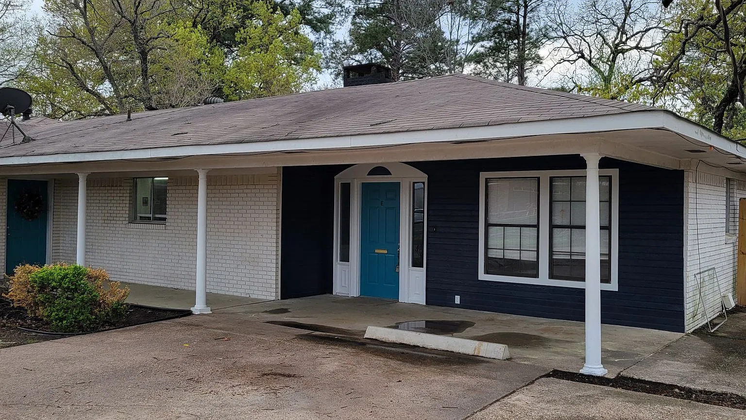 9500 Mansfield Rd — Photo 1