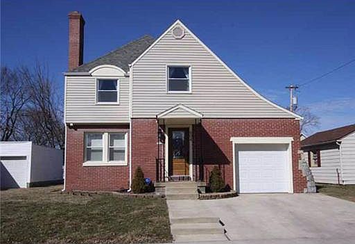 1st image of 604 Lindsey St
