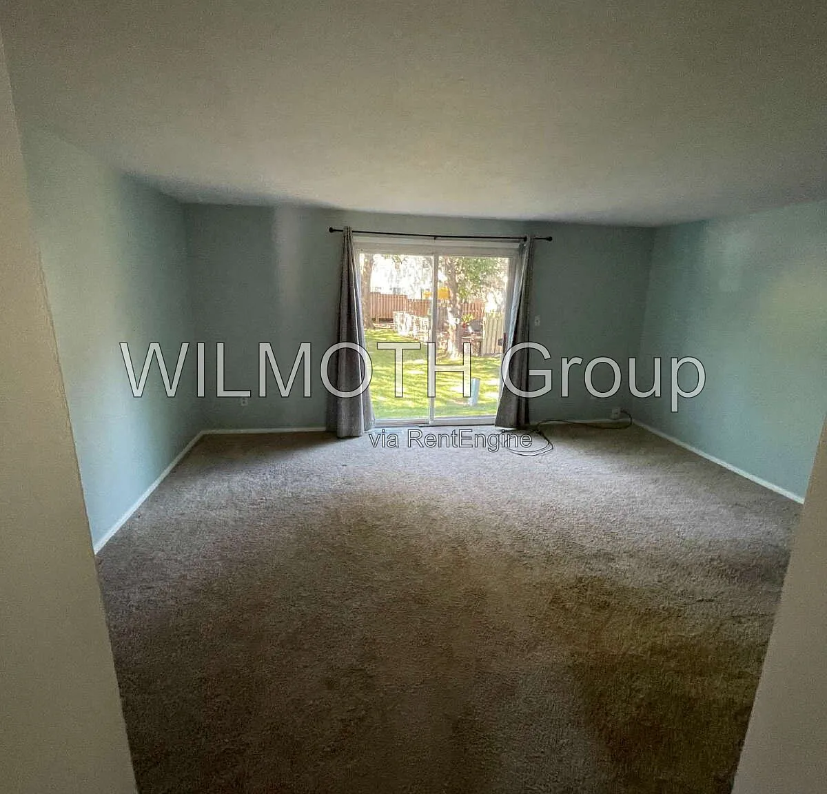2 bed, 1.5 bath, 1020 sqft, $1,645 — Photo 3