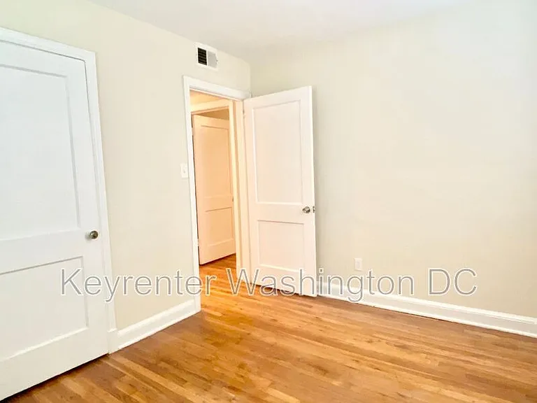 4615 Central Ave NE #B — Photo 19
