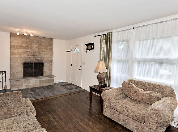 2nd image of 3105 Still Hill Dr