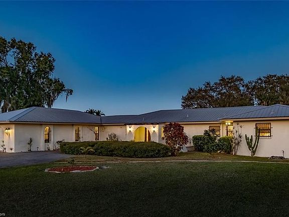 3rd image of 4201 Lakeview Dr
