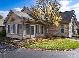 32 Villa Pointe Dr, Springboro, OH