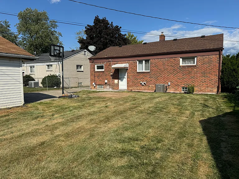 9914 Fox Ave — Photo 29